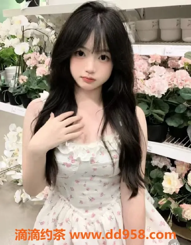 中山楼凤-中山小榄00后美眉，快餐350元，洗吹450元