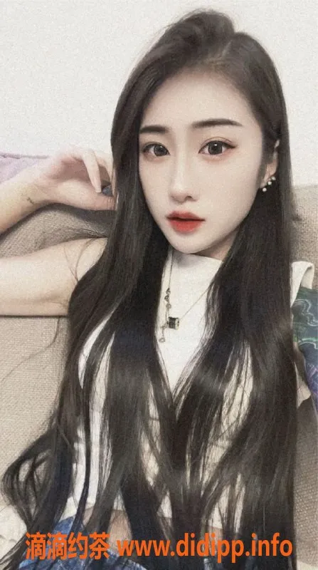 常州楼凤资源信息,武进国宾府嫩妹迪丽热巴，身高168，陪浴服务