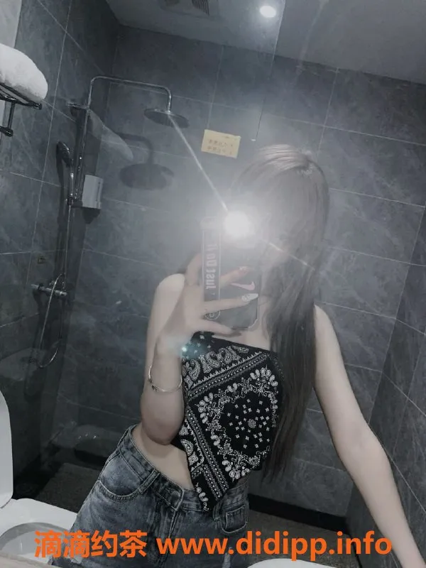 常州楼凤资源信息,武进珂珂：165身高，90体重，陪浴与制服诱惑等你来体验