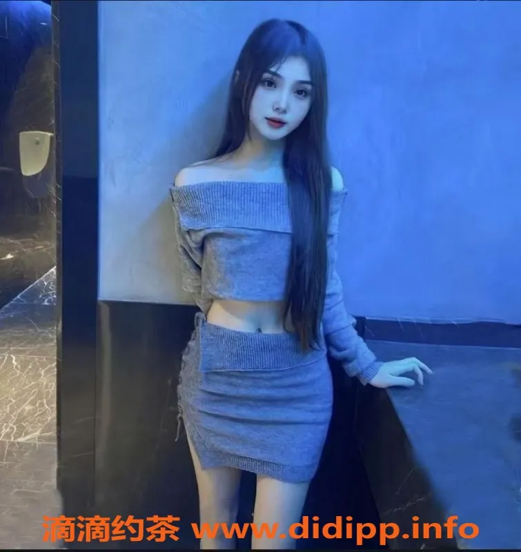 常州楼凤-武进小橙子 160高80重萝莉型陪浴服务