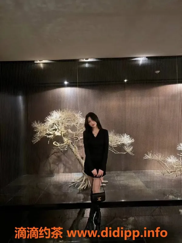 北京楼凤-朝阳百子湾绵绵，2200元起，水多敏感