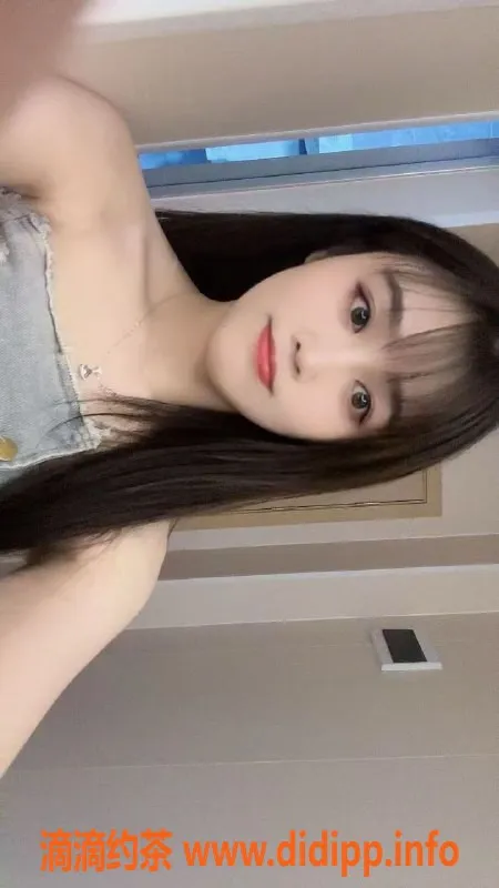 常州楼凤-武进小飞，165cm嫩妹，600元陪浴等你体验！