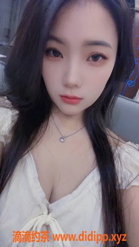 惠州楼凤-惠城娃哈哈，99年芳龄，36D胸器来袭！