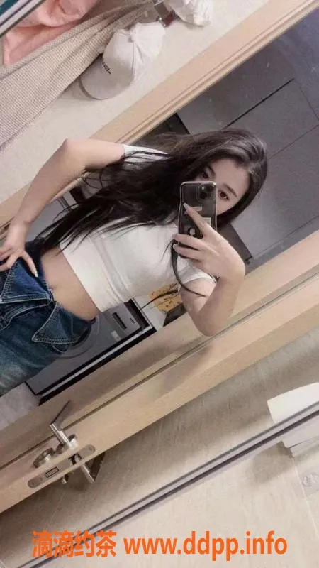 成都楼凤资源信息,成都嫩妹花花，22岁C罩杯，500元服务体验