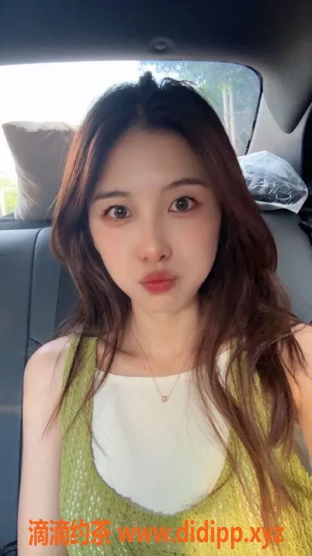 常州楼凤-武进甜美系20岁嫩妹，165/92，陪浴调情价1000