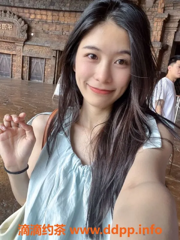 常州楼凤-武进甜美系20岁嫩妹，165/92，陪浴调情价1000