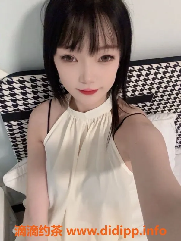 常州楼凤资源信息,武进小雨，165cm 98斤 19岁嫩妹，陪浴服务