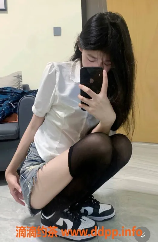 上海楼凤-松江宛茹，46斤D杯嫩妹，超值体验！