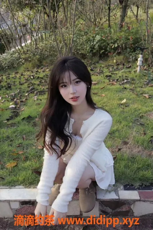 长沙楼凤资源信息,开福区甜甜，165高，诱人90胸，18岁热情服务