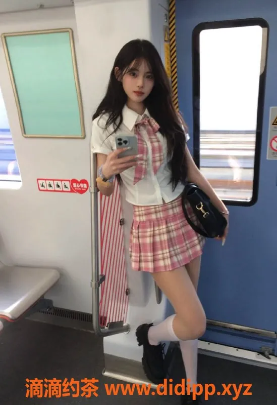 常州楼凤资源信息,常州19岁甜妹妹 颜值9分 800pp服务多样