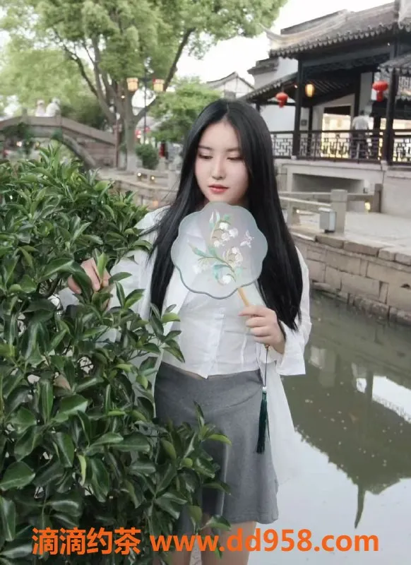 常州楼凤-新北御姐陪浴服务，165cm身高超诱人