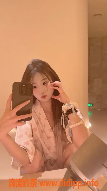 常州楼凤-新北龙湖三位嫩妹，160身高，胸围B/D，服务多样