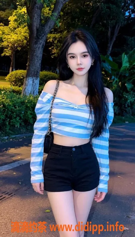 惠州楼凤-大亚湾照照，160高92重，25岁制服丝袜服务