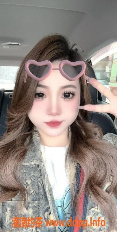 常州楼凤-武进小美，165cm嫩妹，600元起服务