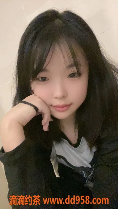 惠州楼凤-淡水姚姚 23岁 B罩杯 课时700起