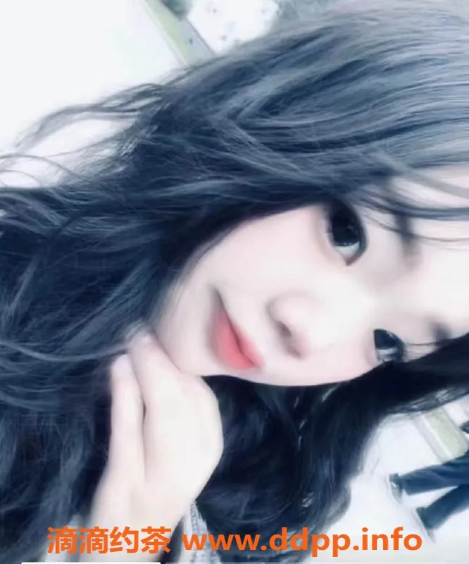 成都楼凤-成都嫩妹彩虹糖，19岁巨乳，400起包夜服务！