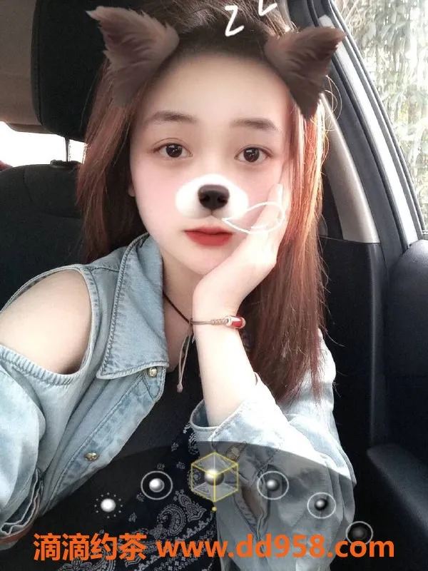 惠州楼凤-惠城小宝，07年，B+胸器，700元起服务