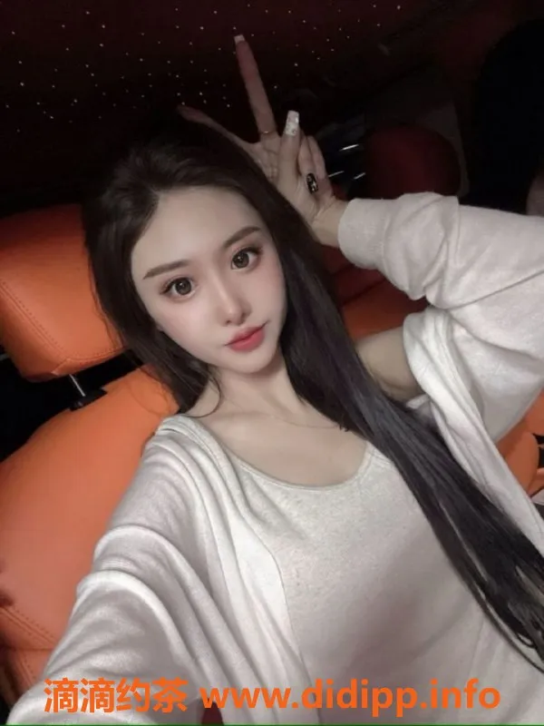 常州楼凤-武进20岁嫩妹柒柒，165cm，85斤，800元单次