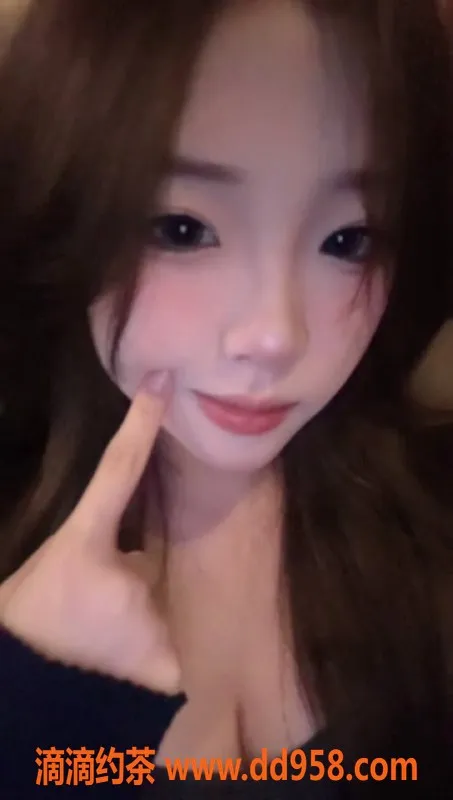 台州楼凤资源信息,台州临海18岁橙子，身高163cm，胸围C+服务推荐