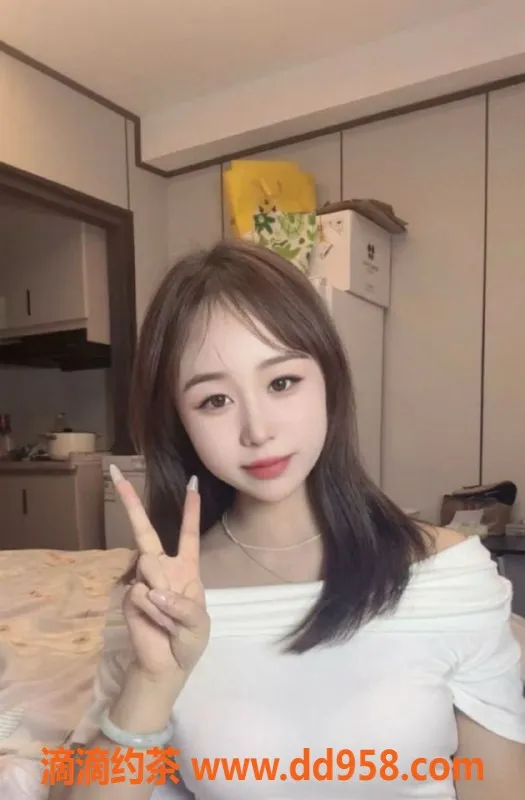 常州楼凤-武进婷婷，07年嫩妹，陪浴服务尽享