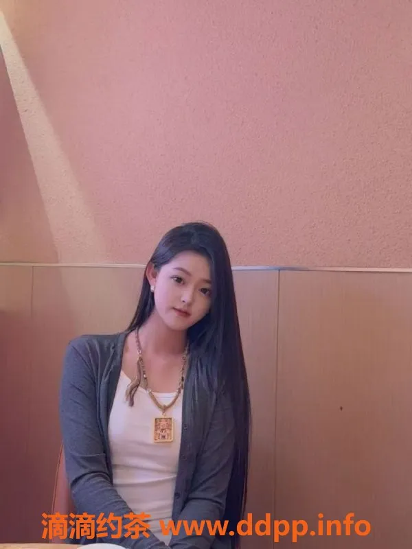 常州楼凤资源信息,武进贝贝，19岁嫩妹陪浴服务，800起