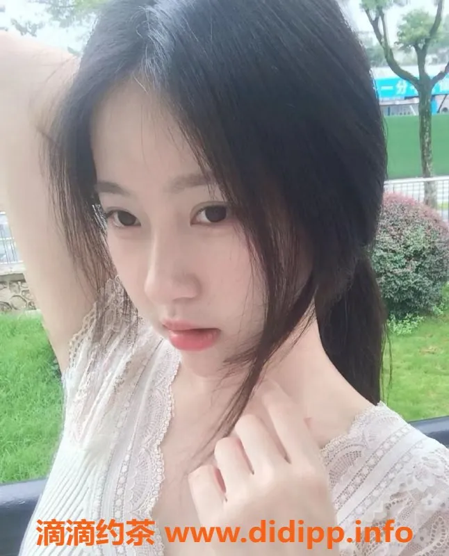 常州楼凤-武进06年嫩妹琳琳，165cm，90斤，800元起