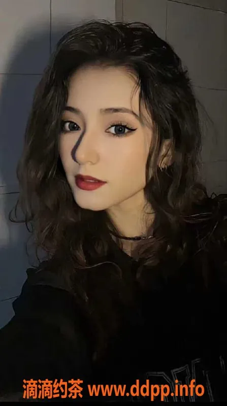 广州楼凤-天河组丽公主，20岁身高170cm，38C胸围优惠约