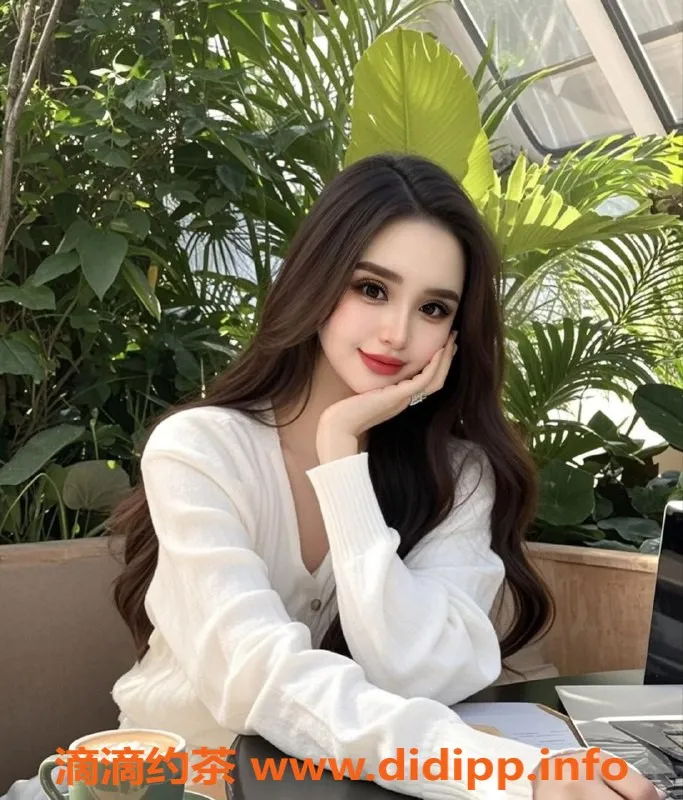 常州楼凤资源信息,武进混血网红，167身高D罩杯，服务多样