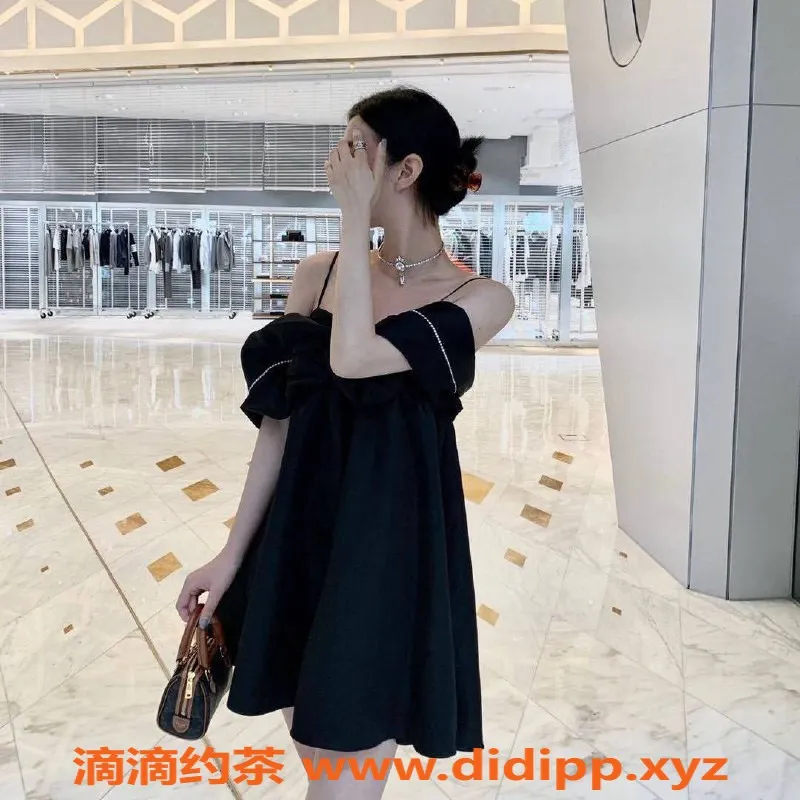 北京楼凤-三里屯嫩妹小韵韵，内衣批发10Z起！