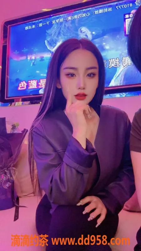 惠州楼凤-河南岸小曼曼，22岁E胸，700元起服务