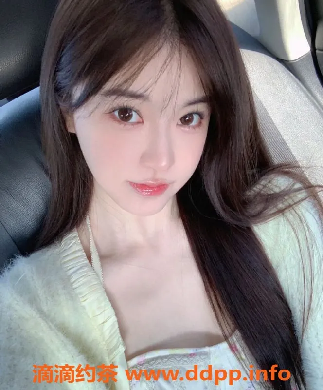 常州楼凤-武进雯雯，167高95重，D罩杯嫩妹陪浴