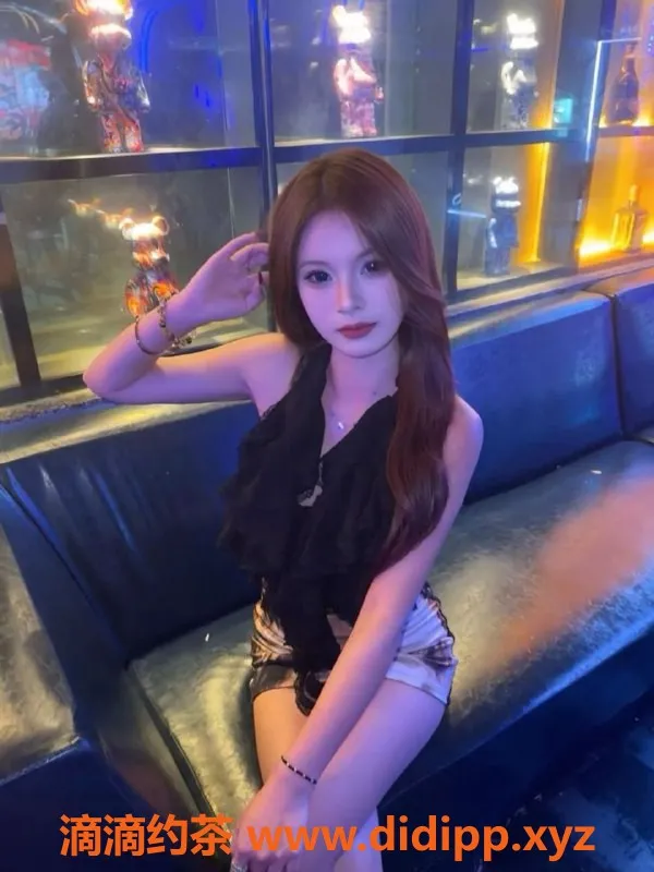 常州楼凤-武进小美，07年嫩妹，163身高，95体重，陪浴服务