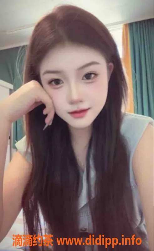 常州楼凤资源信息,武进18岁嫩妹欢欢，165身高，陪浴服务