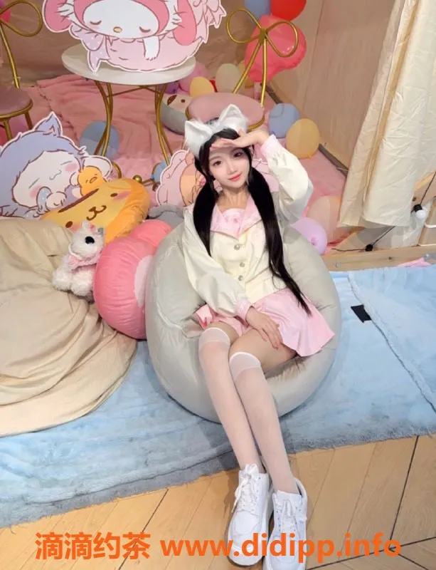 无锡楼凤资源信息,滨湖区18岁傻白甜，舌吻69无套体验！