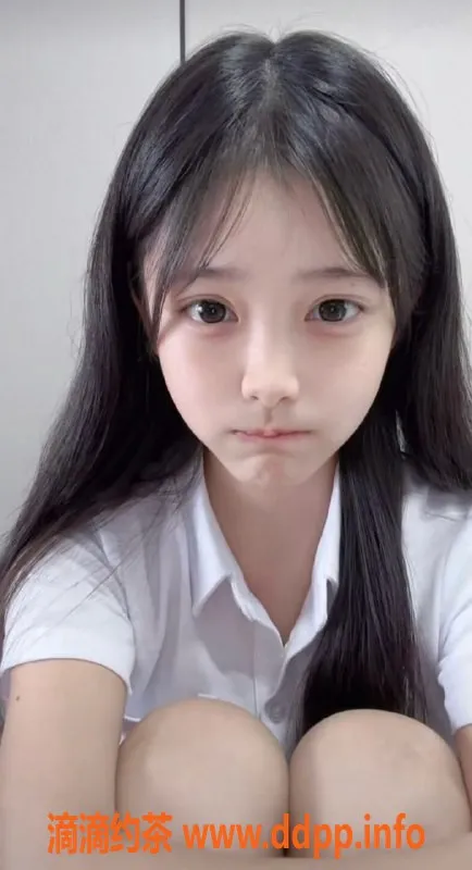 无锡楼凤-滨湖区嫩妹雨荨，舌吻无套服务仅1100