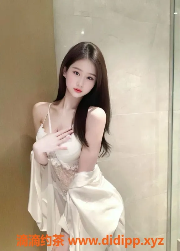 常州楼凤资源信息,新北万达公寓橙橙，165cm嫩妹陪浴服务