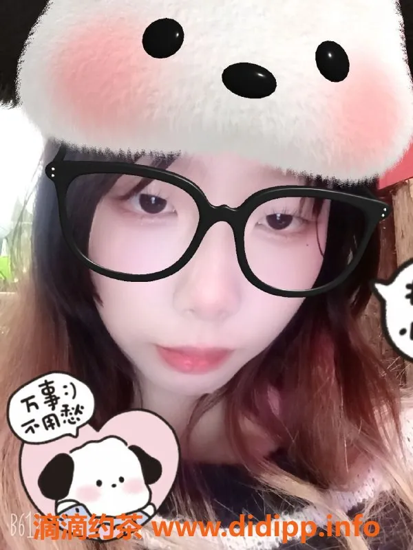 成都楼凤-晶晶：160/82偏瘦，服务热情，口技与69皆佳