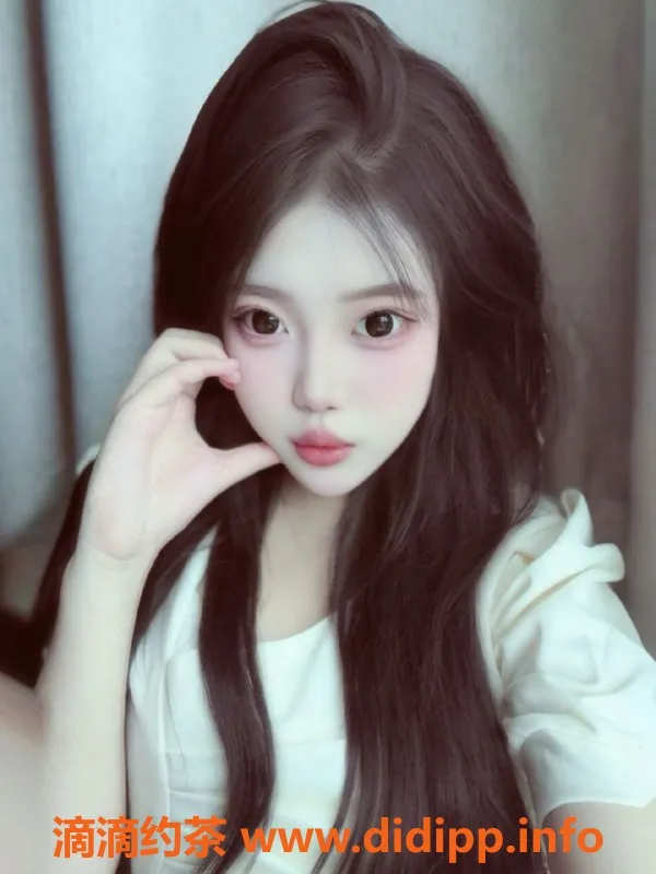 常州楼凤-武进泡泡：160高 B罩杯 07年嫩妹陪浴服务