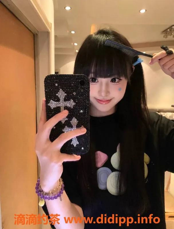 南通楼凤资源信息,南通七七，175cm、19岁，98斤C罩杯，服务全🍑➕助🛁