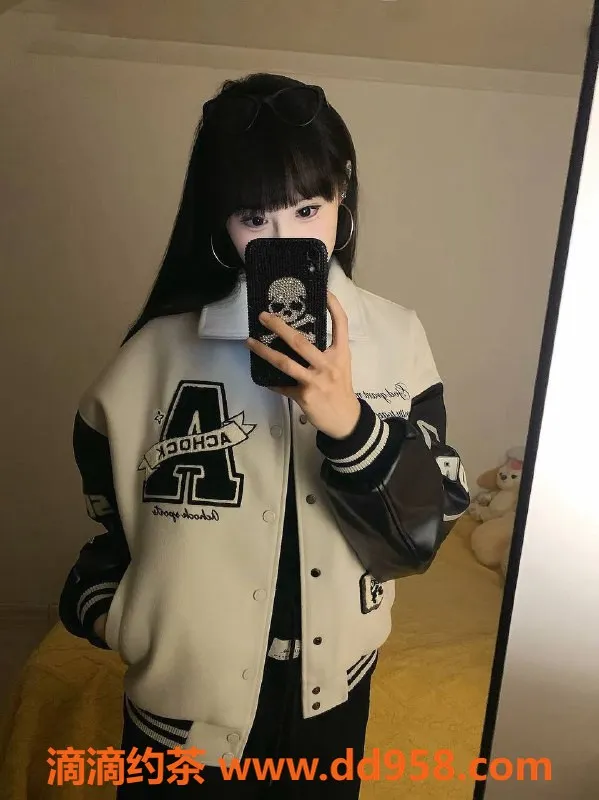 南通楼凤-南通七七，175cm、19岁，98斤C罩杯，服务全🍑➕助🛁