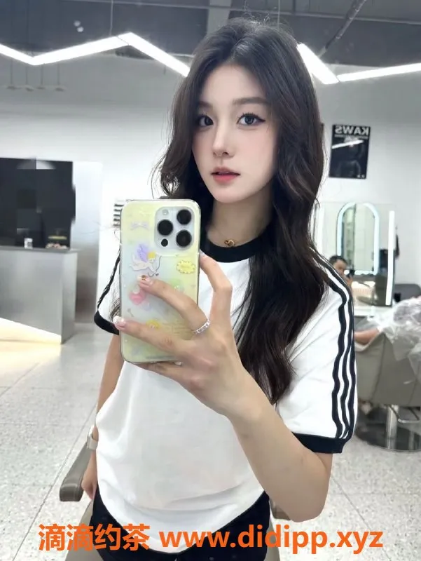 常州楼凤-武进湖塘公寓嫩妹御姐，172CM陪浴服务！