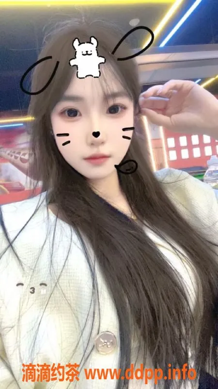 常州楼凤-武进依依，164cm迷人嫩妹，800元陪浴服务