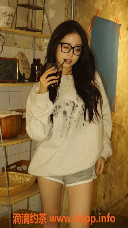 无锡楼凤资源信息,锡山区青黛，157cm高颜值丝袜制服女伴陪浴