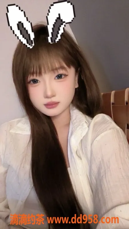 常州楼凤-武进优优，165cm C罩杯07嫩妹，800元起服务