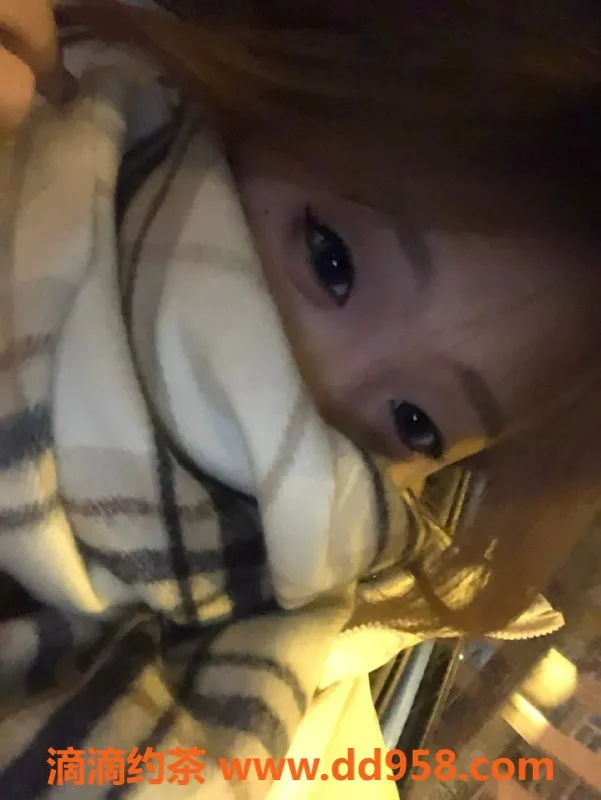 无锡楼凤-小柔 | 高颜值陪浴 | 07岁173cm52kg