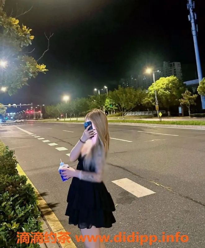 常州楼凤-新北茜茜，163高挑嫩妹，服务多样只需800