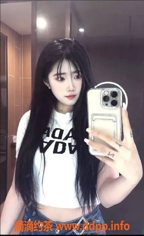 中山楼凤-古镇22岁小女人，36B身材，600元起服务体验