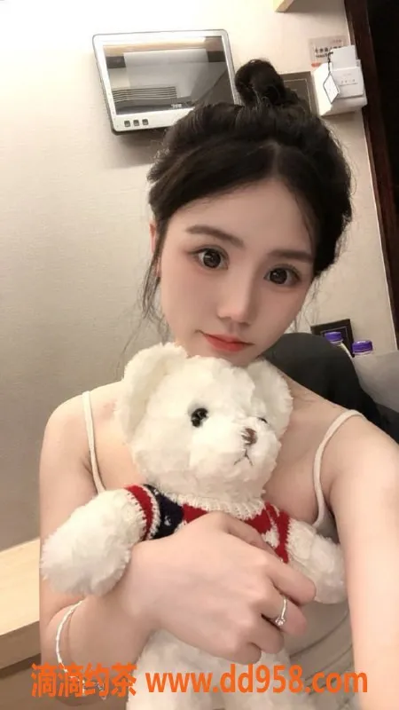 无锡楼凤-小阿珂，梁溪区高颜值陪浴服务，46kg嫩菜女郎