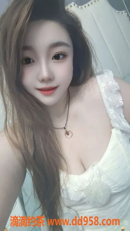 中山楼凤-西区23岁倪敏 36D胸围 课时600元