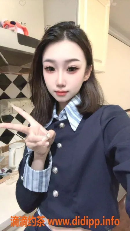 常州楼凤-武进晨晨，164cm 86斤 C罩杯嫩妹，800元起